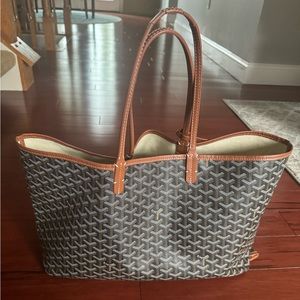 Woven pattern purse